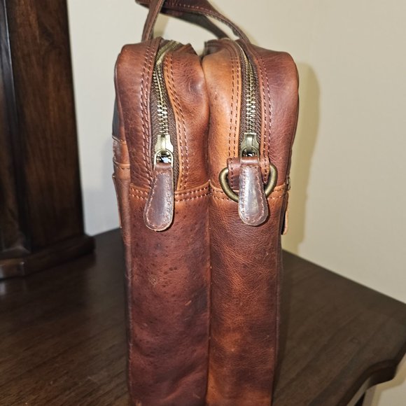 Paul & Taylor Genuine Leather Laptop Bag/Briefcase - Picture 7 of 16